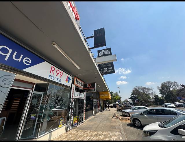 256M² RETAIL TO LET IN PARKMORE